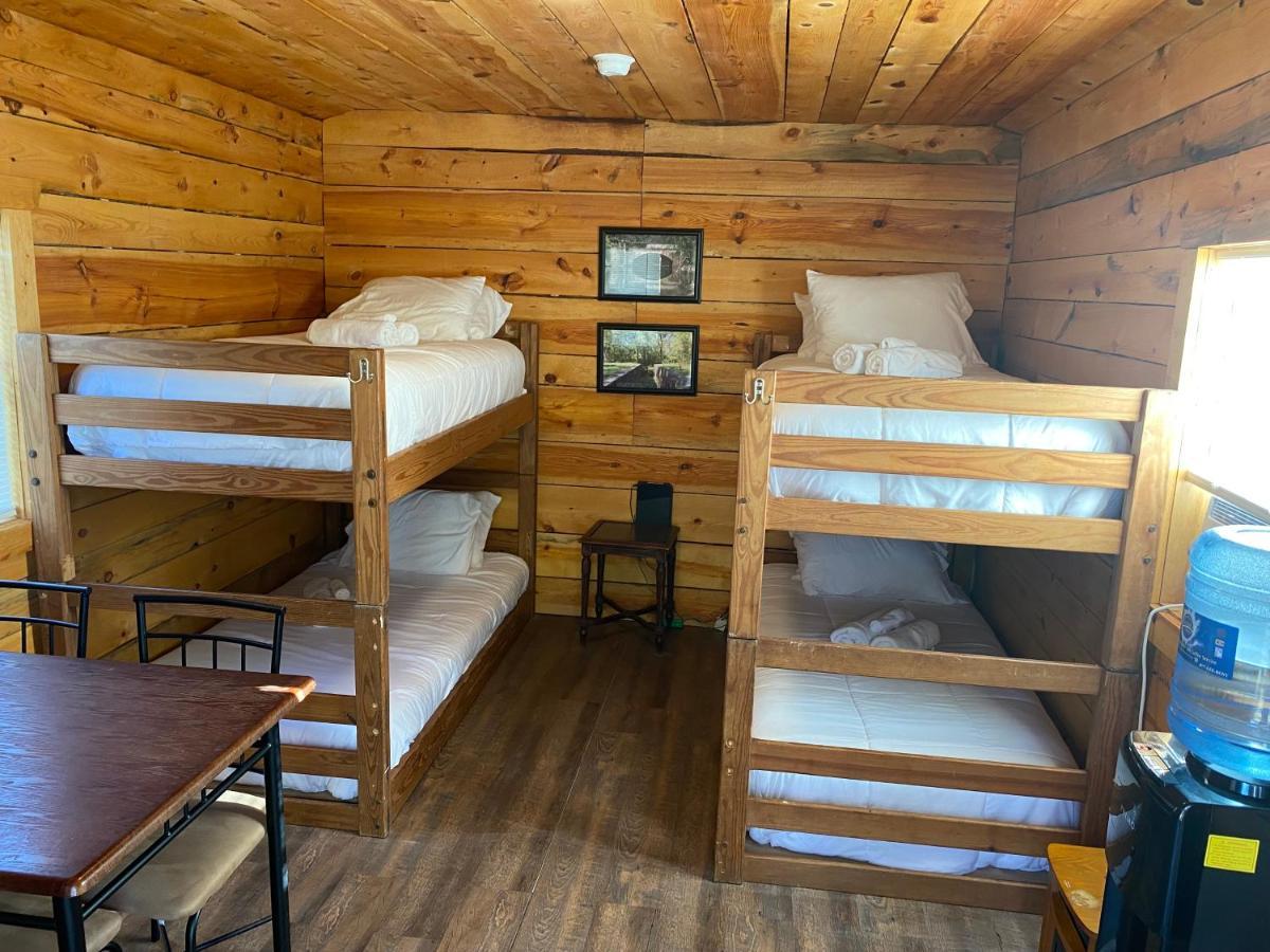 Canal Cabins Paw Paw Exterior photo