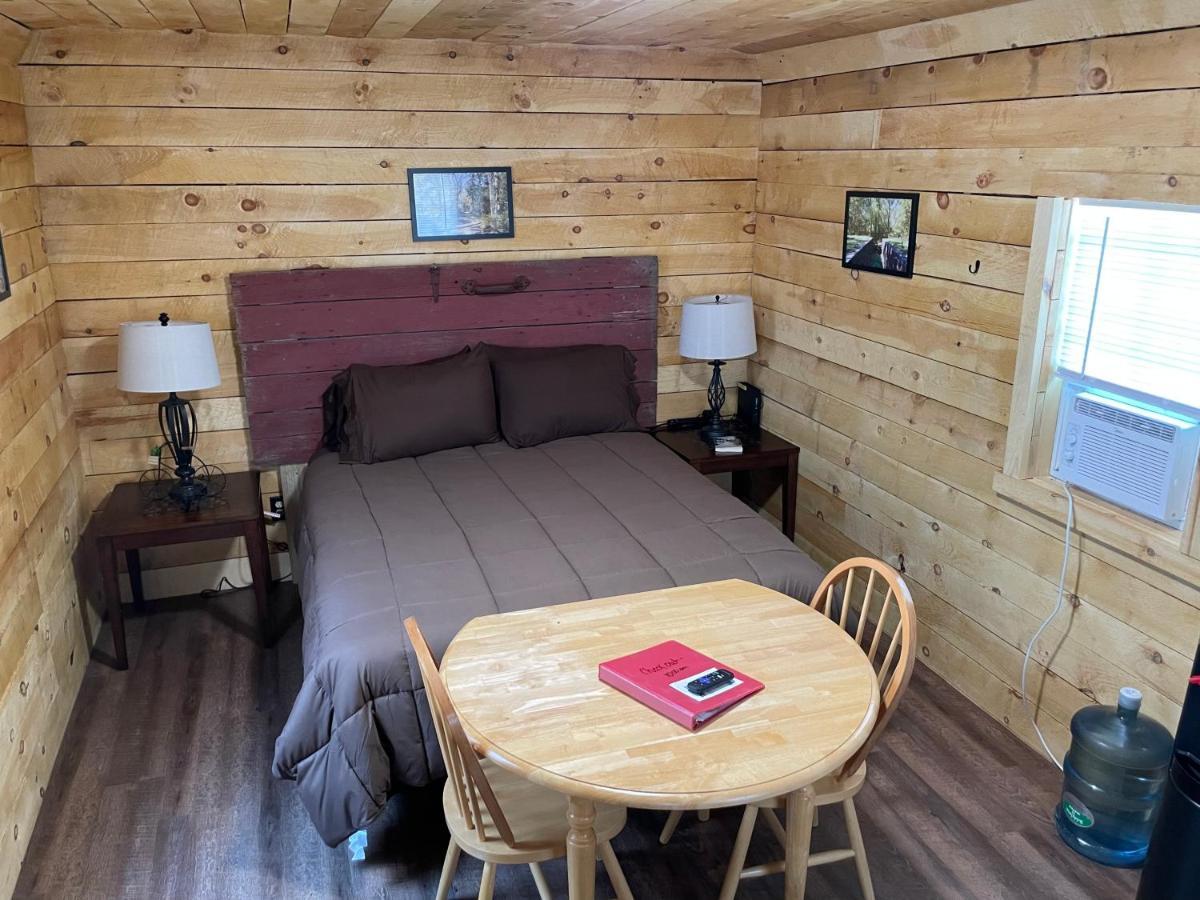 Canal Cabins Paw Paw Exterior photo