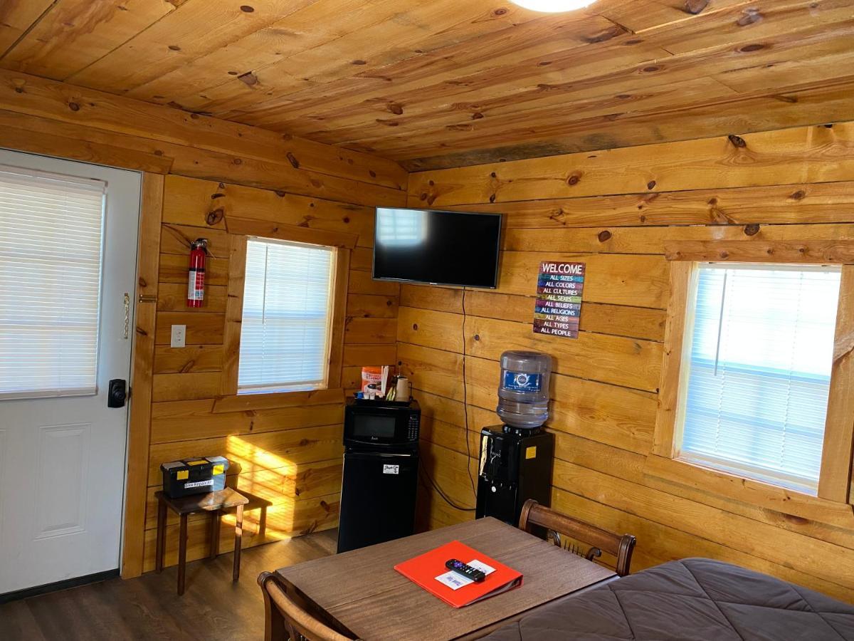 Canal Cabins Paw Paw Exterior photo